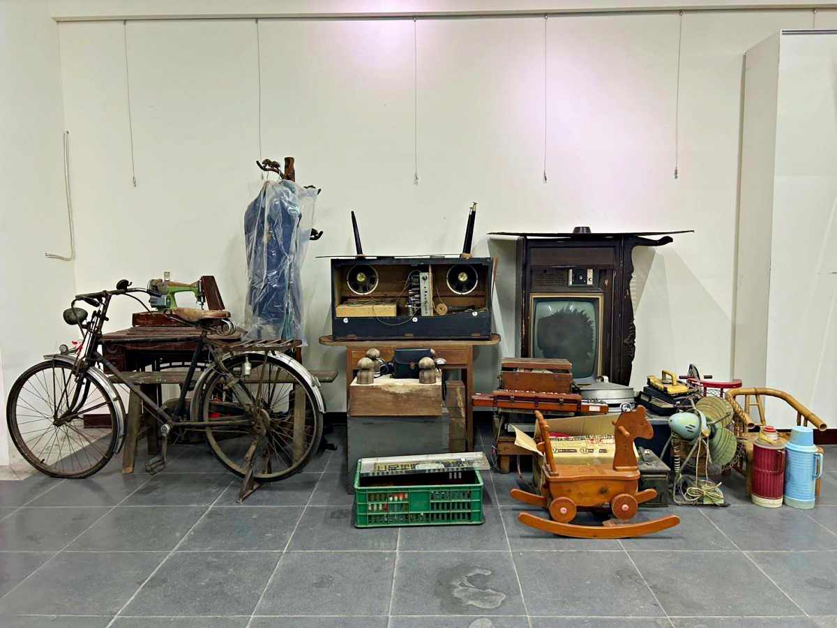 常設展「來自二空的呼喚」展出了多種珍貴的懷舊歷史物件。(圖/二空新村提供)