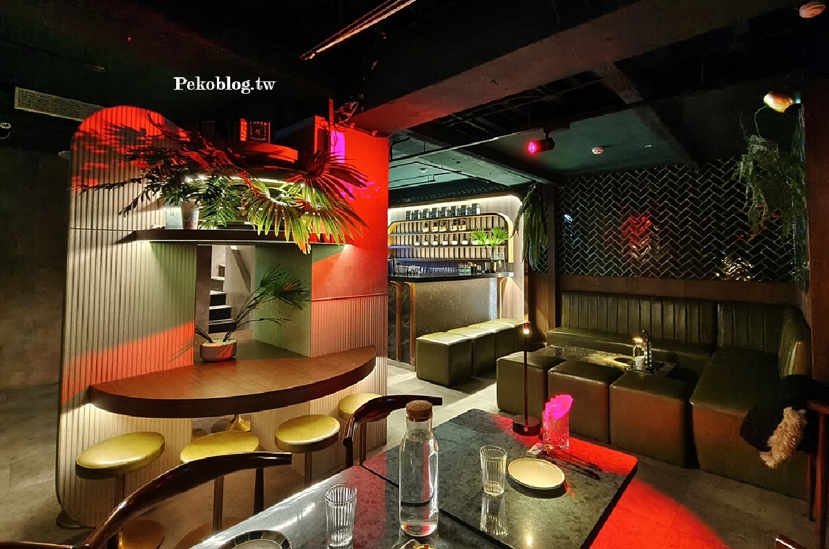 2樓為餐酒館的用餐空間。(圖/PEKO の Simple Life提供)
