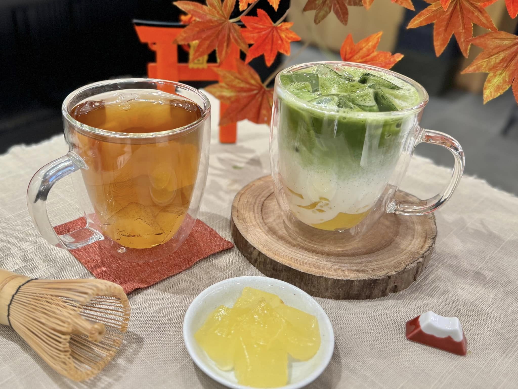 秋季限定的柚見蕨餅飲品,9/12起開始販售。(圖/辻利茶舖提供)