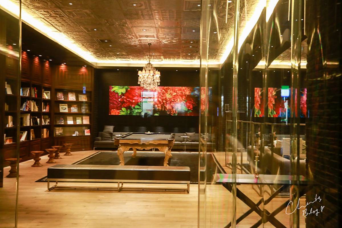 這棟彩虹建築是飯店式管理商辦大樓,因為是私人的,所以基本上是「不對外開放」。(圖/翻攝自食尚部落客@CHANTAL.L。旅攝日嚐)