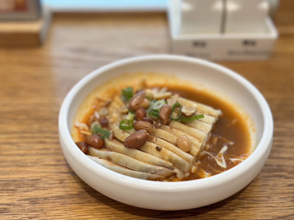 凡至「點8號」消費滿千元,就送價值超過500元的菜色。(圖/十六行跡CHÂTEAU KEATON提供)