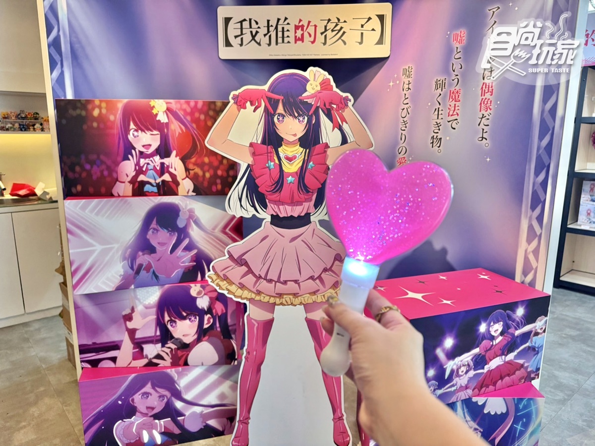 門口迎來的就是劇中角色大明星小愛登場。(圖/陳倍玉攝)