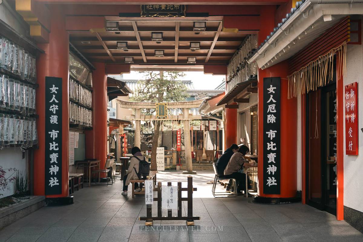 「市比賣神社」以「女人厄除」聞名,無論祈求緣結、子授、安產都很靈驗,因此逐漸演變為女性守護神社。(圖/Pengu Travel 提供)