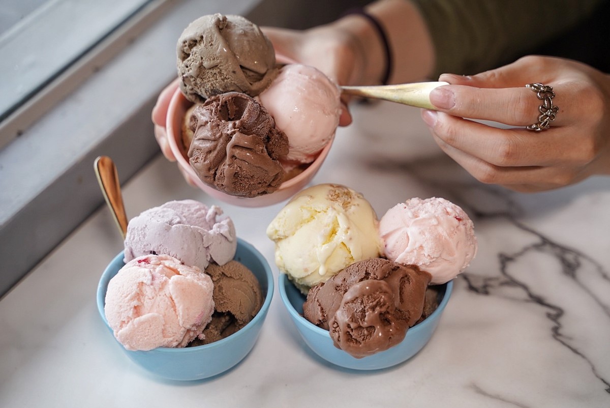 飯後來幾球Cold Stone冰淇淋、明果冰淇淋當作完美Ending,真的超級滿足。(圖/阿華田的美食日記提供)