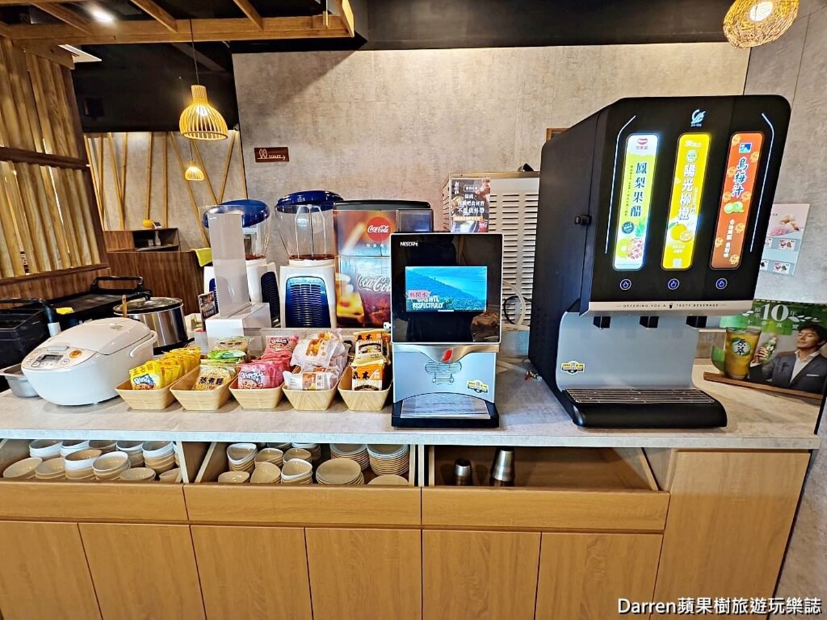 飲料區有多種選擇任你喝。(圖/DARREN蘋果樹旅遊玩樂誌提供)
