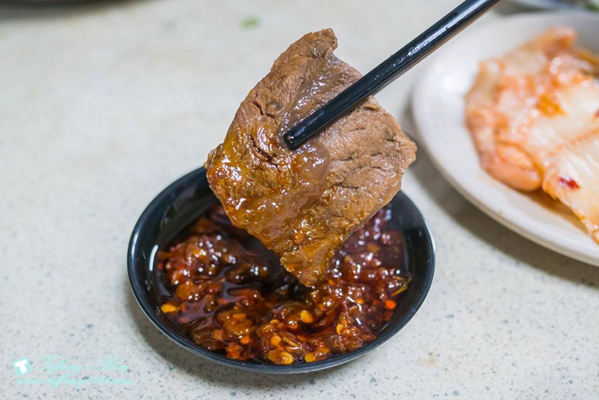 店家也有提供特調醬料，沾著吃更過癮！（圖／小佳的幻想世界提供）
