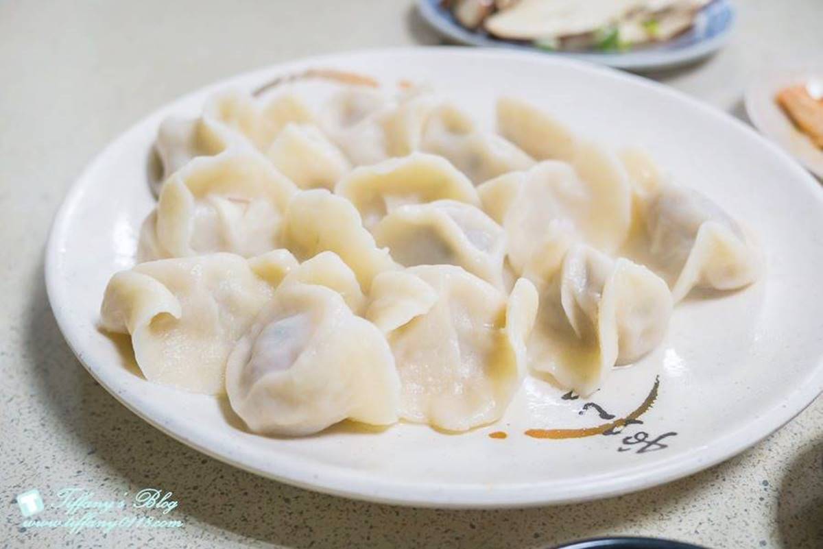 「黃牛肉水餃」（85元，10顆）是外面少見的口味，可搭配火鍋享用。（圖／小佳的幻想世界提供）