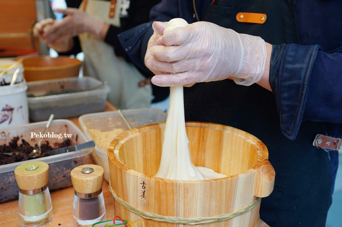 鮮奶麻糬的延展性超好,看著製作畫面一整個超療癒。(圖/PEKO の Simple Life 提供)