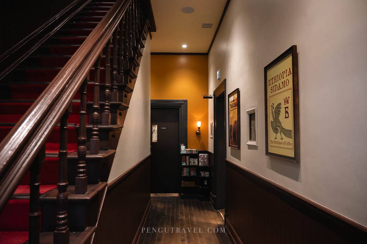 「星巴克神戶北野異人館店」2層樓的木造洋館。（圖／Pengu Travel提供）