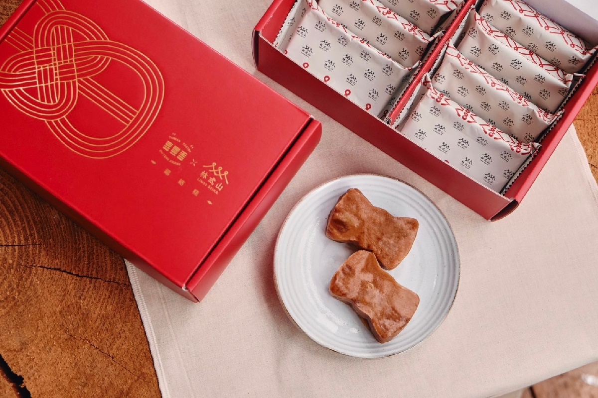 因應農曆新年到來,「林弎山」,攜手漢餅老店品牌「喜豐香1985」,推出有蝴蝶造型的「福結糕」。(圖/林弎山提供)