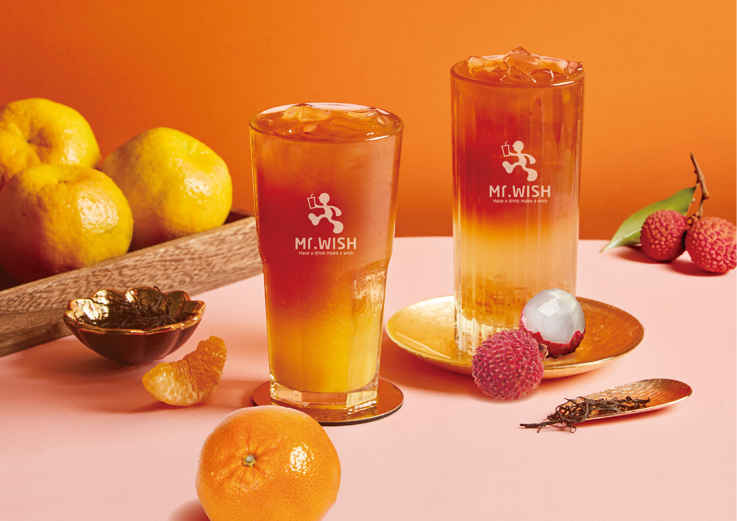 Mr. Wish新推出開運新品「大橘大荔」系列,有「大橘紅茶」(60元)與「荔枝紅茶」(45元)2款新春飲品。(圖/Mr. Wish提供)