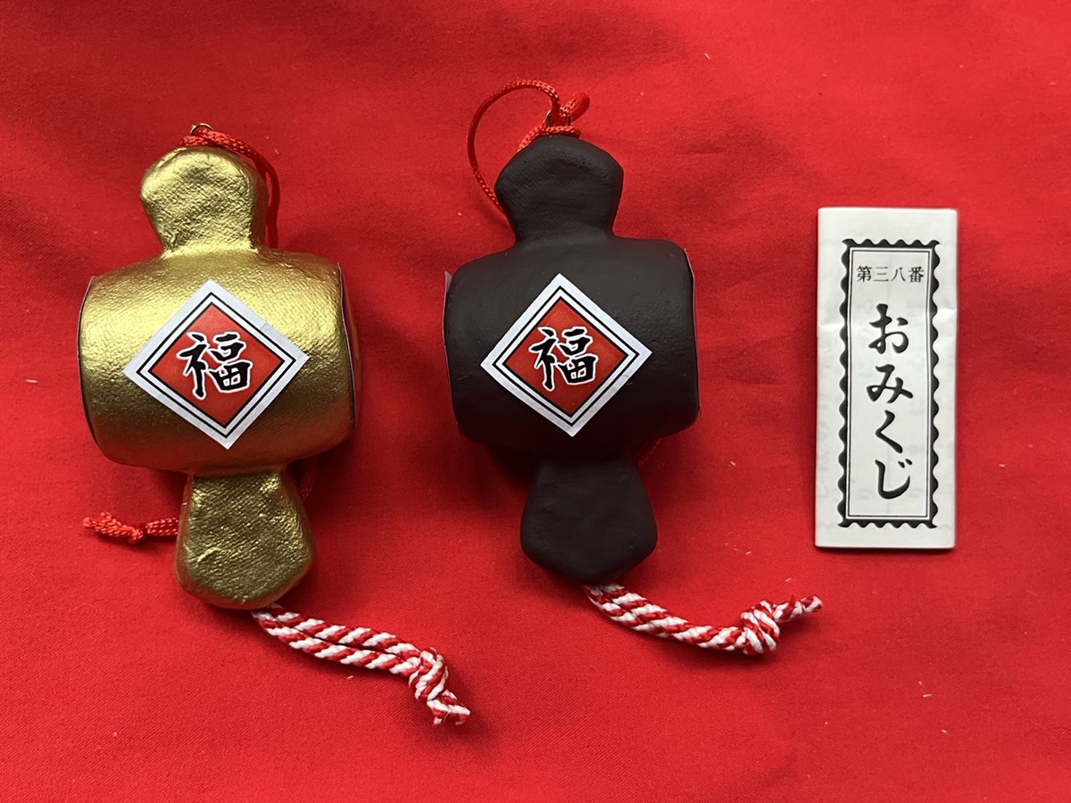 現場也有各式各樣新春限定商品可選購。（圖／桃園神社提供）