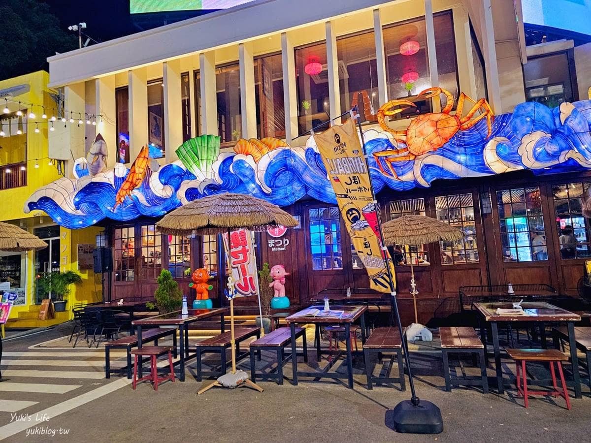 下午4點後Think Park商圈的餐廳開始營業，燈光點亮後的日式居酒屋或餐廳更是越夜越熱鬧。（圖／Yuki's Life 提供）