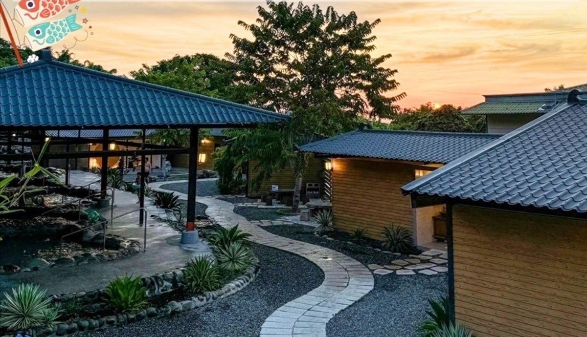 整個溫泉園區以日式風格打造,很有偽出國的氛圍感。(圖/熱血玩台南。跳躍新世界 提供)