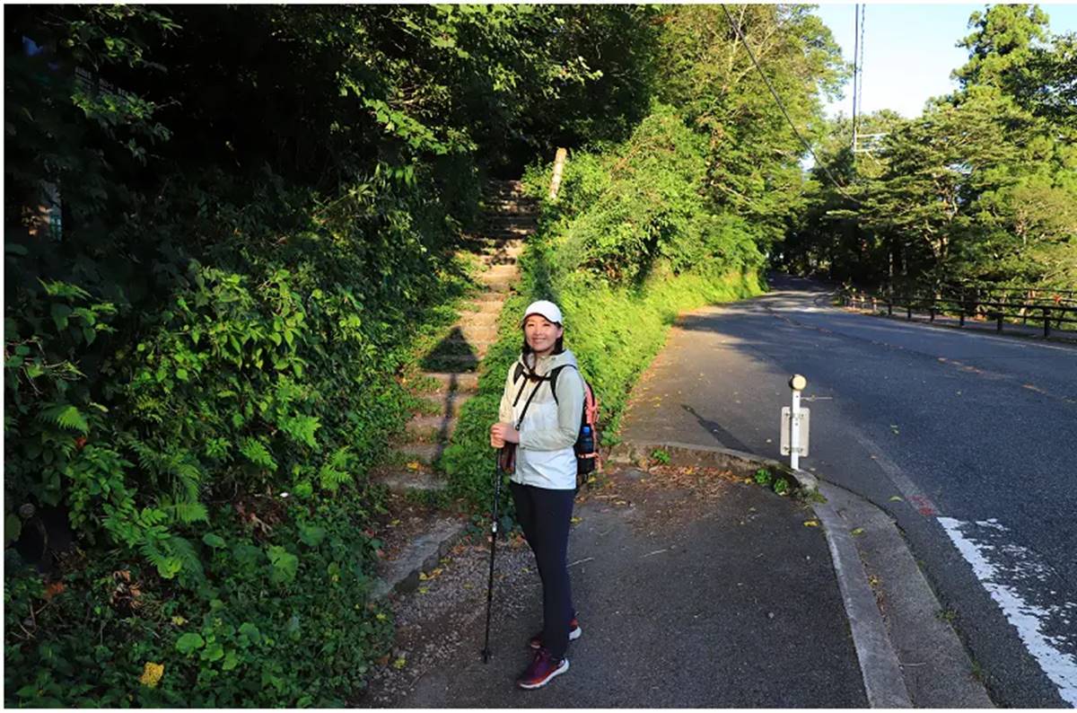 鳥取大山的春夏登山路線全長約3公里,從海拔約900公尺的夏日登山口一路往上攀升約900公尺,通常單程需時2.5至3小時。(圖/肉魯 走遍全台灣環遊全世界 提供)