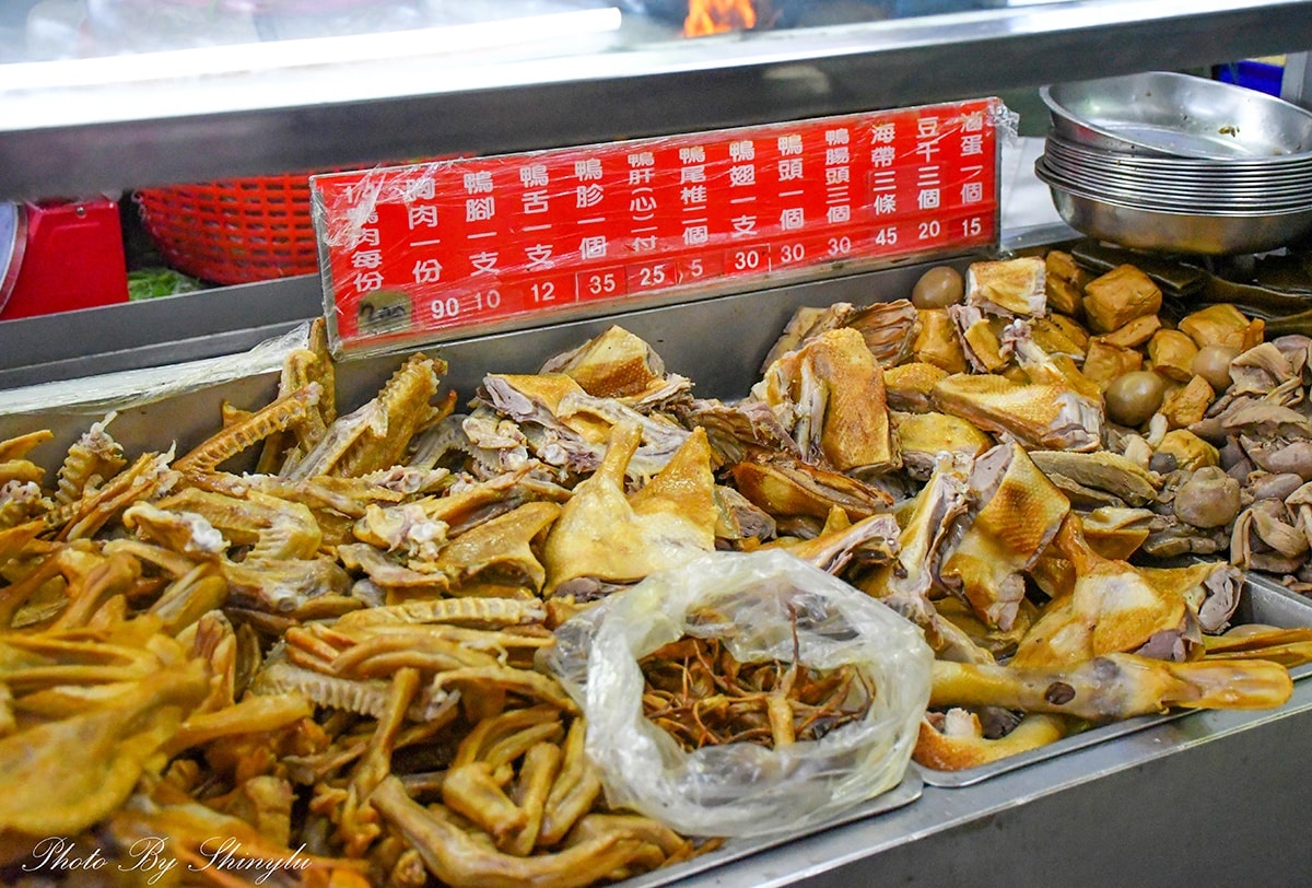 想吃鴨胸、鴨腿、鴨翅、鴨舌，通通可以自己夾。（圖／呂萱萱愛分享 提供）