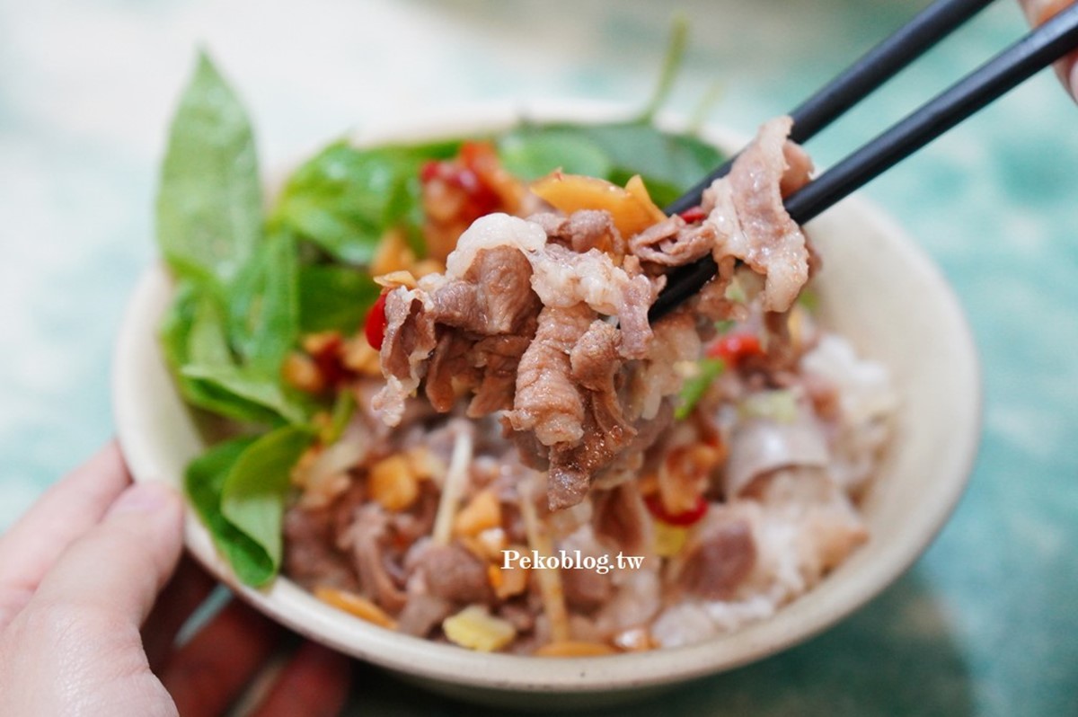 羊肉炒得相當軟嫩,沒有太重的腥羶味,牙口不好的老人家也能享用。(圖/PEKOのSimple Life 提供)