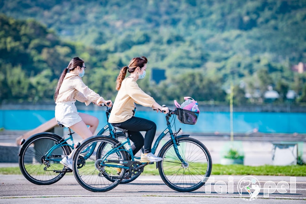 「大佳河濱公園」是台北人假日放風走走、騎腳踏車的休閒好去處。（圖／小菲親子玩樂生活提供）