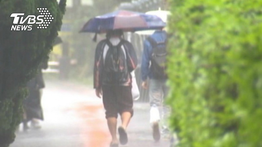 雨襲倒數!鋒面挾雷雨接力到 「全台濕」連下7天