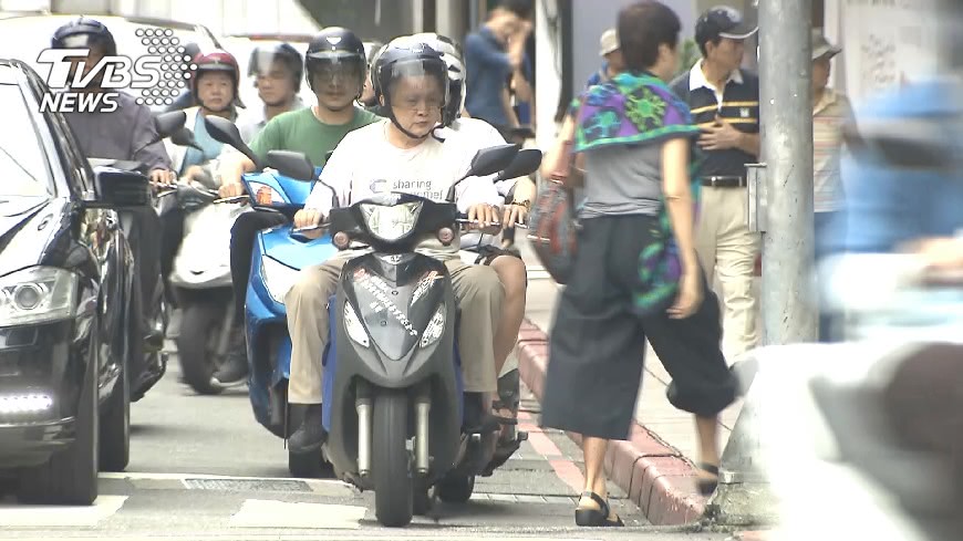 米其林也中!3輪胎大廠全違規 機車族「狂吸致癌物」
