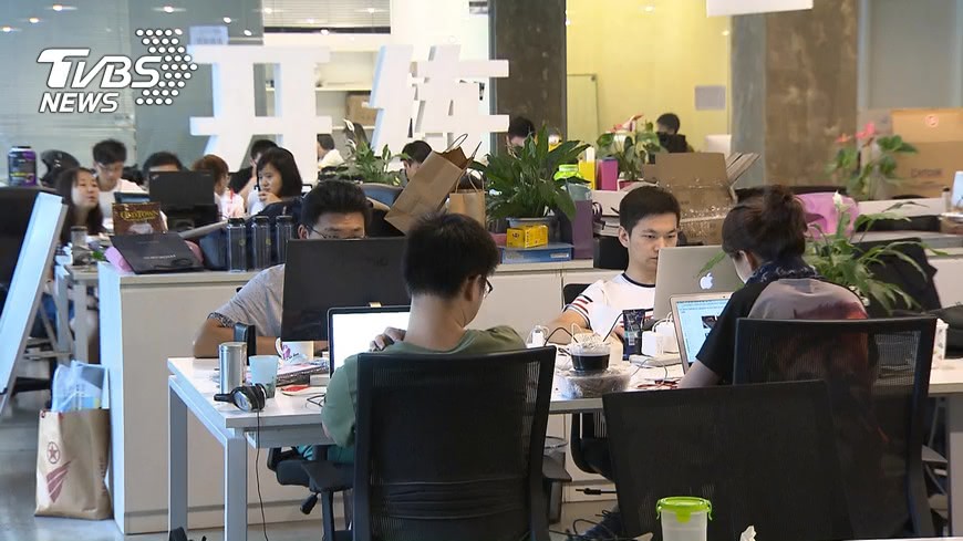 出國、睡覺都行!他逼員工放假:假不休完就減薪
