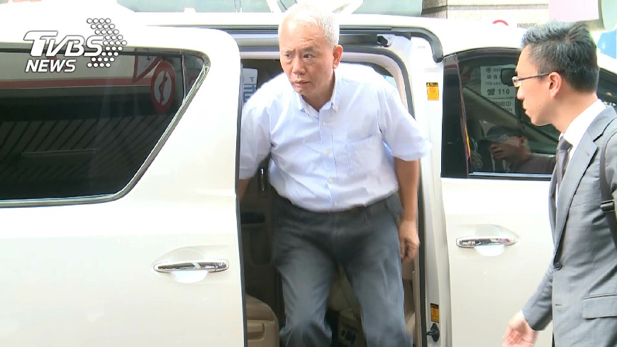 快訊/魏應充獄內擦窗戶不慎跌倒 送醫後休養觀察