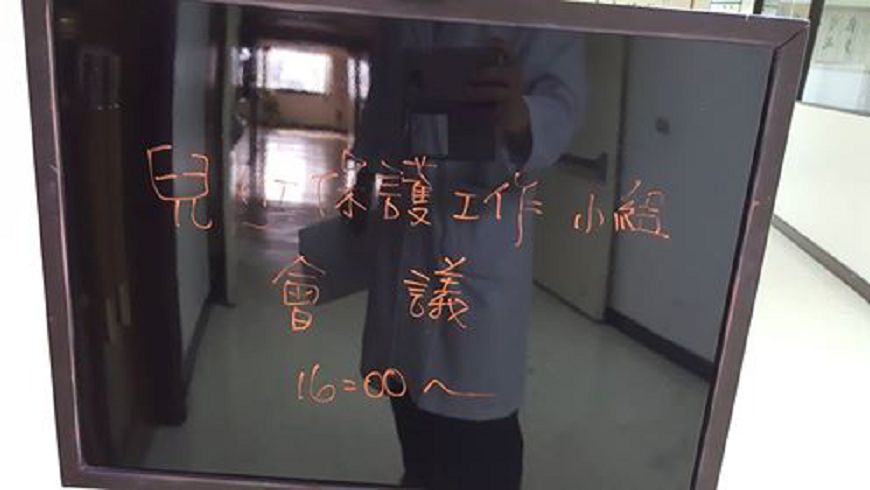 怎忍心…2歲童下體滿滿新舊燙疤 醫師心痛掉淚