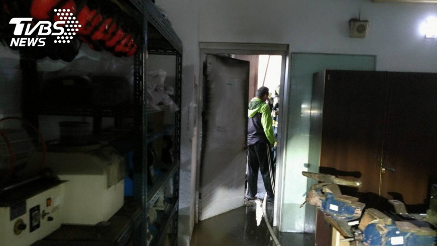 樹德科大火警 教室工藝品機台受損
