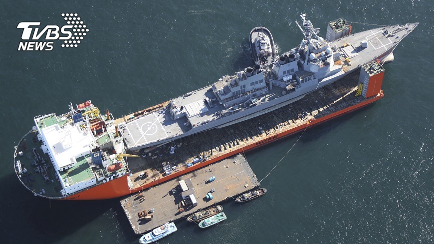 在日本撞船受損美艦 裝載返美時又添傷