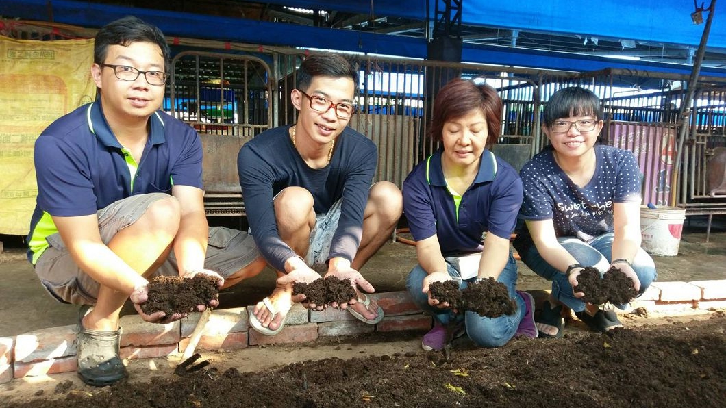 姑姪一同養蚯蚓 「蚓培材」讓作物採收多2成
