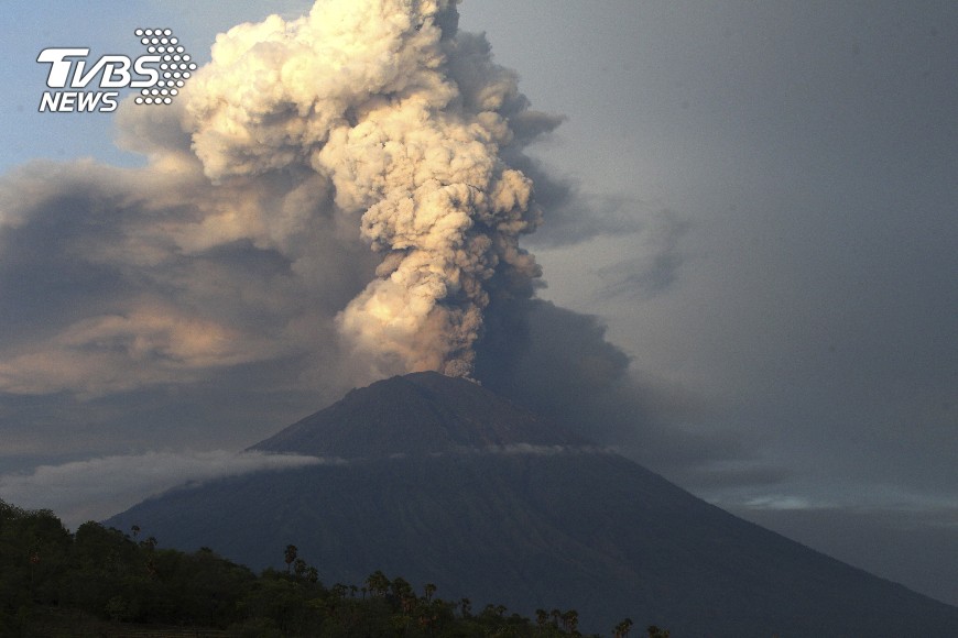 火山口開始有動靜! 阿貢火山即將大爆發