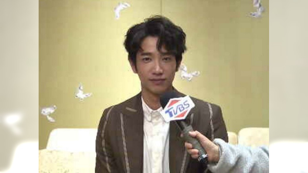 劉以豪+徐佳瑩封「雙糗」　行動尿袋拍MV惹噴笑