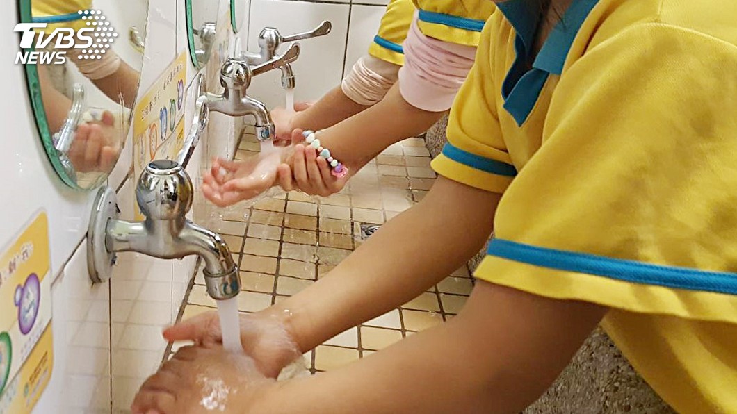小孩腸病毒別上學! 疫情高峰一週近2萬人次就醫