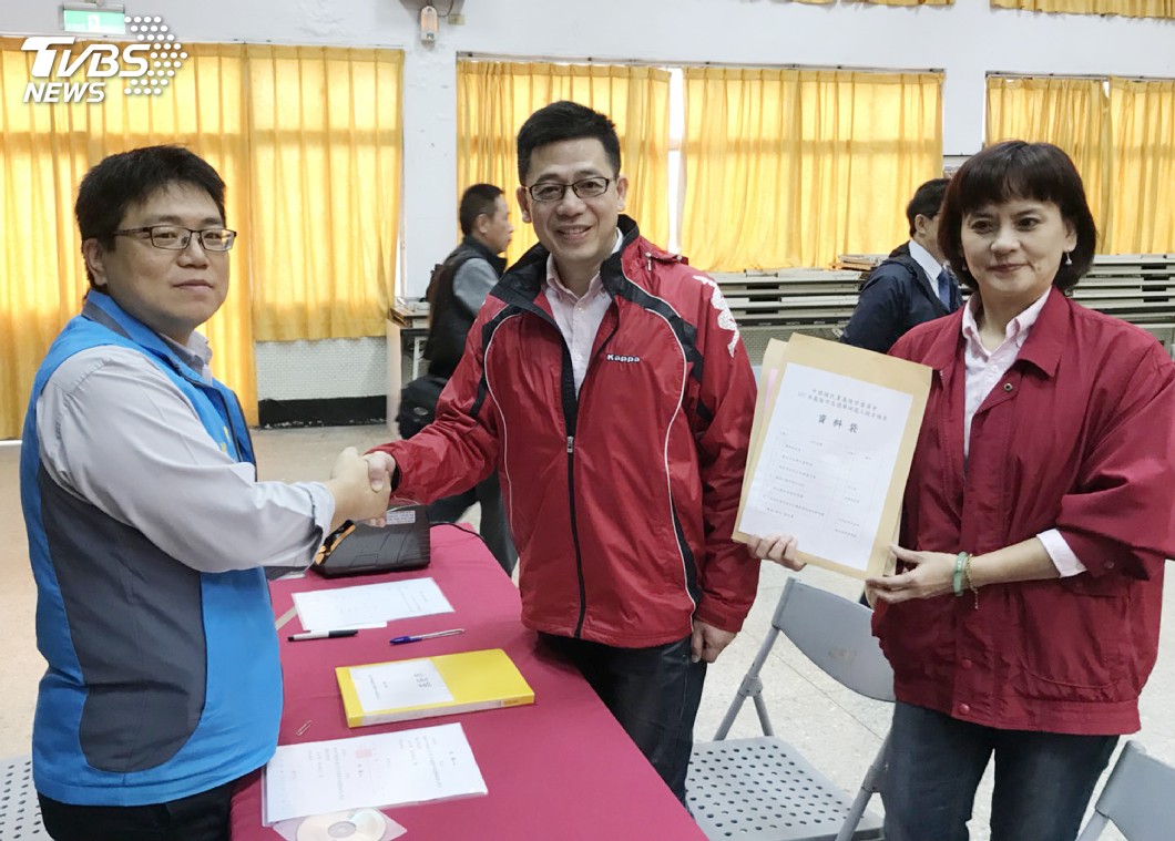 搶頭香登記初選 謝立功:這天等了3年