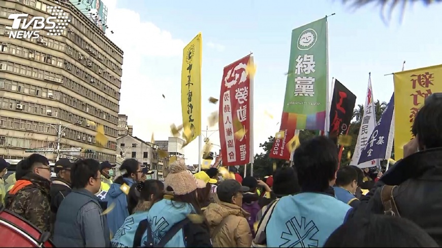 快訊/醫勞盟擬連署公投! 反輪班間隔縮成8hr