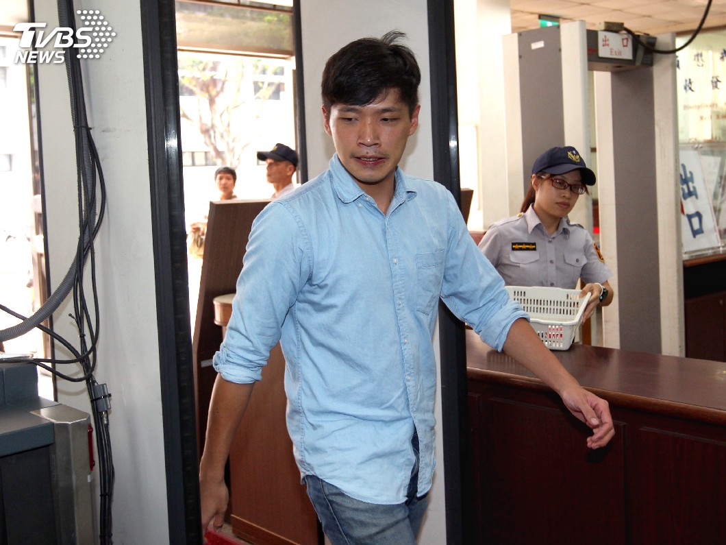 快訊／女警凱道遭襲胸　陳為廷：影片中沒有我