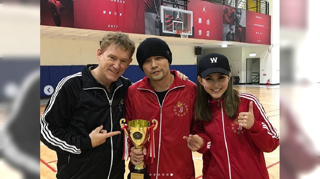 昆凌甜替老公舉辦「杰倫盃」 小周周、小泡芙也來惹