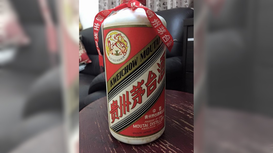 傻信話術揮金8800萬! 他買900箱茅台「全假的」