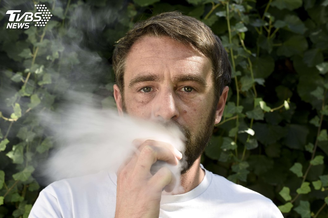 加熱式香菸放水銀下毒！　狠心老闆欠薪欲害命