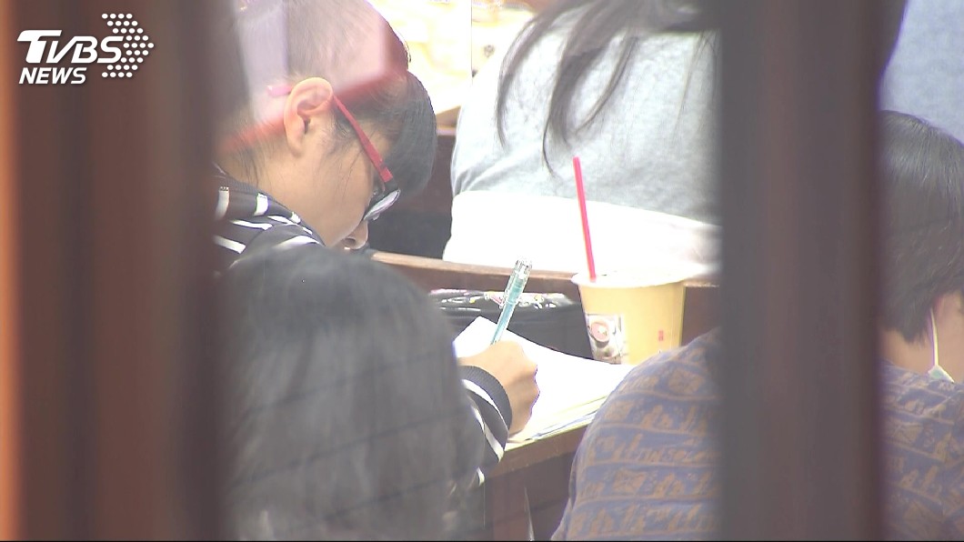 就學貸款還款放寬 教育部估經費需增15億