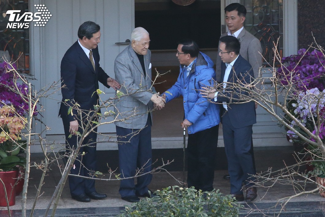 中監提醒訪友違規 扁line貼文反擊