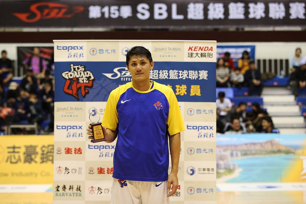 周士淵兩罰定江山　裕隆險勝金酒