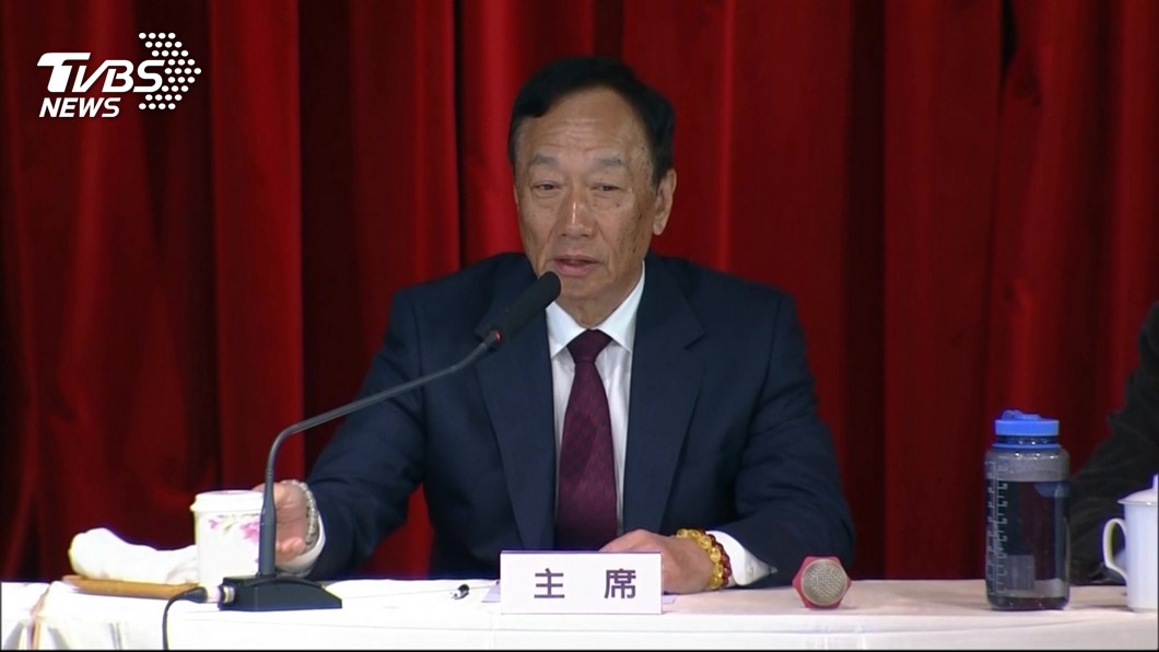 快訊／鴻海台股開盤走高　分析師：減資有利股價