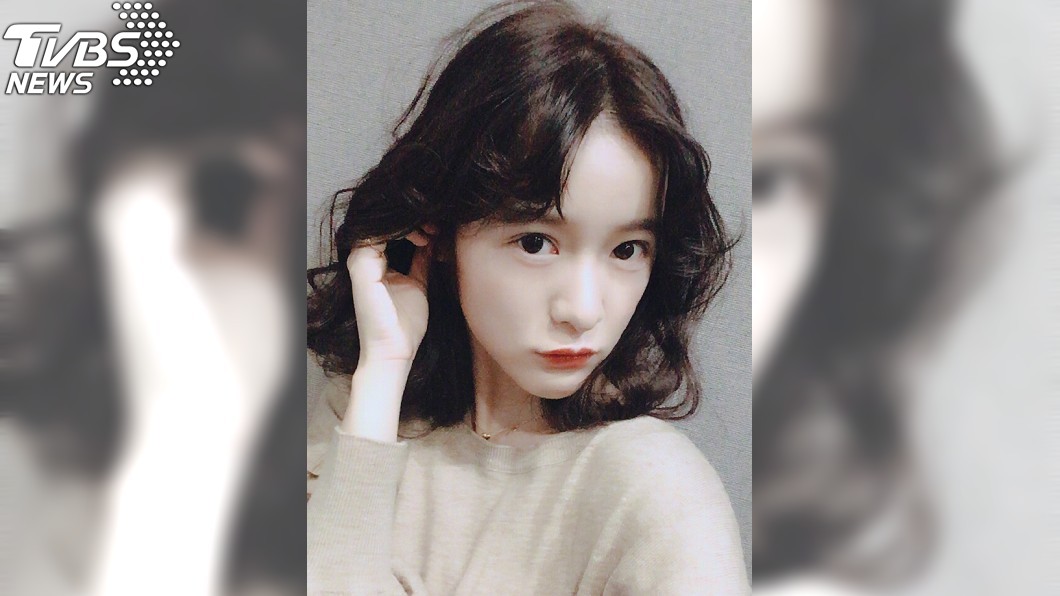 叫我姐!徐嬌曬紅唇俏麗捲短髮照 微熟美翻