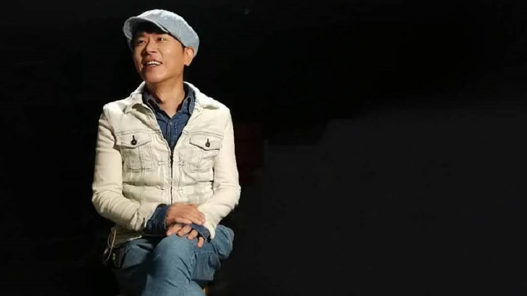 驚傳遭霸凌街頭亮刀? 伍思凱兒春節前已返台團圓