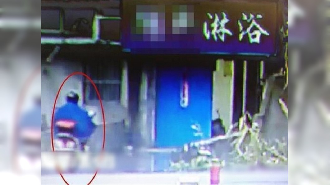 老翁浴場心臟病發猝死　老闆「綁磚棄屍」丟河