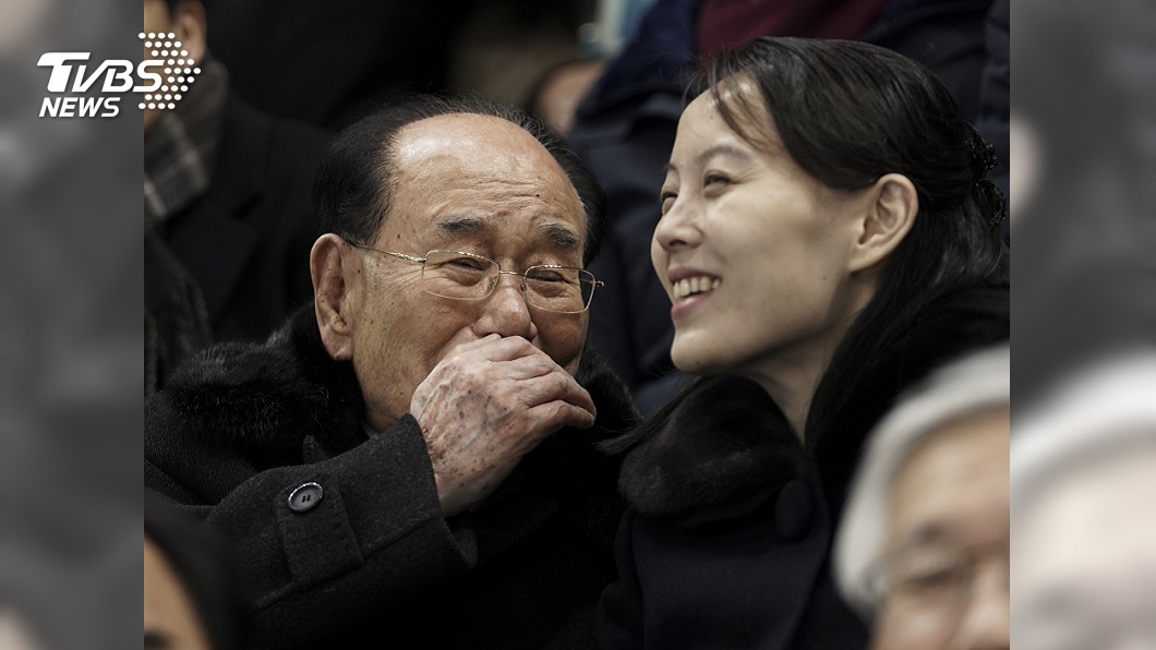 難得政治宣傳! 金與正看冰球反成焦點