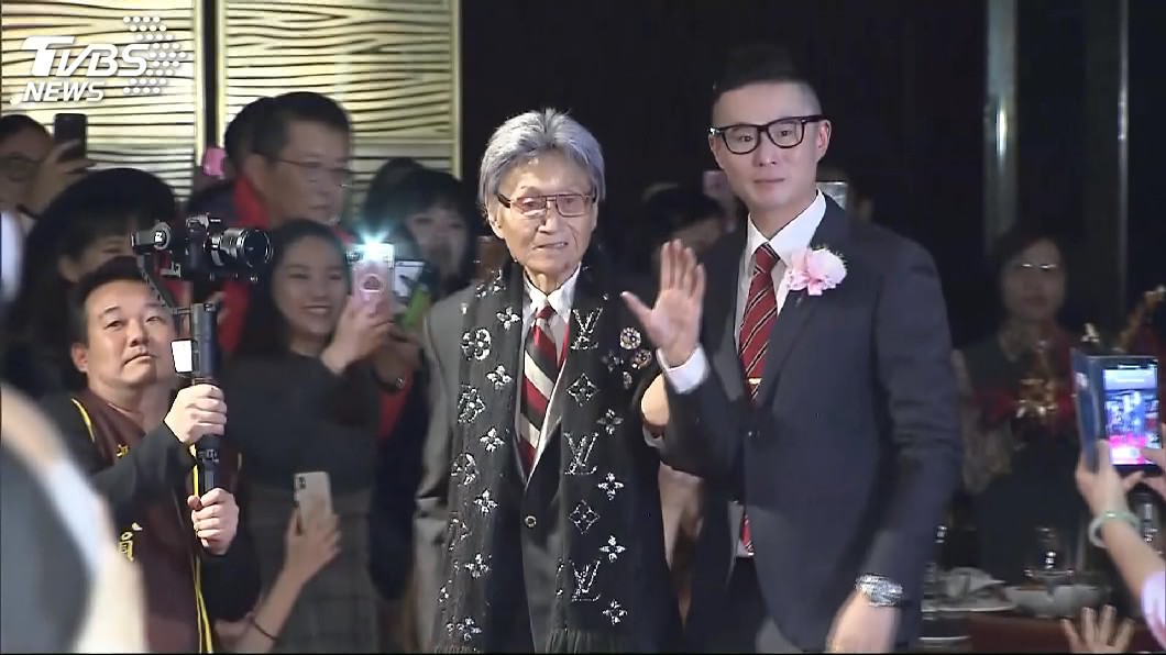 傅達仁娶媳開60桌 27年前外遇情史搬檯面