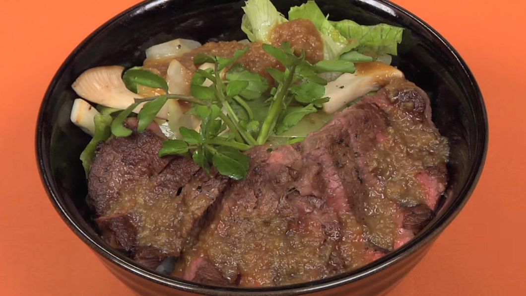 10天42萬人上門! 看日本在地名物丼飯