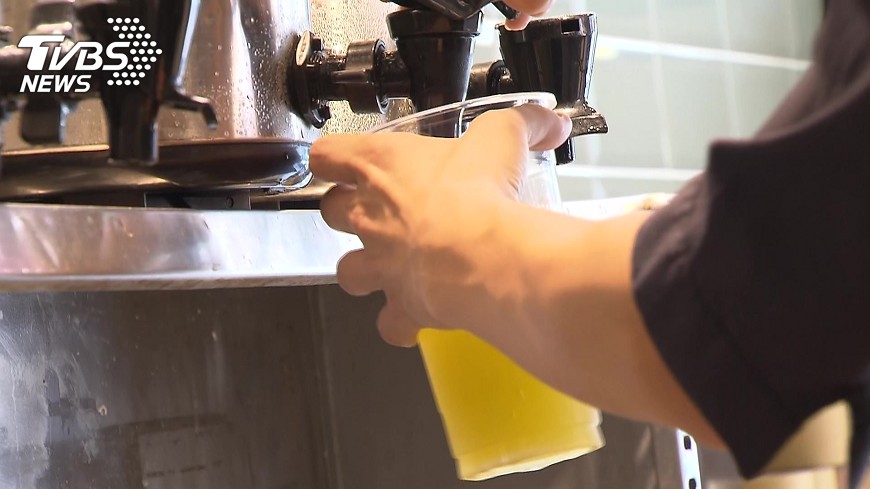 紅茶店拿開工拜拜飲料賣 店家出面這樣說